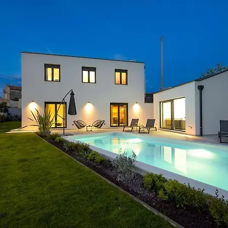 Villa Minka By Istrialux Manjadvorci